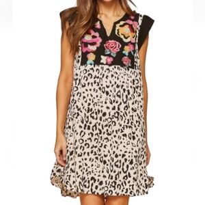 Savanna Jane Animal Print Floral Embriodered Tunic Top Size 3X